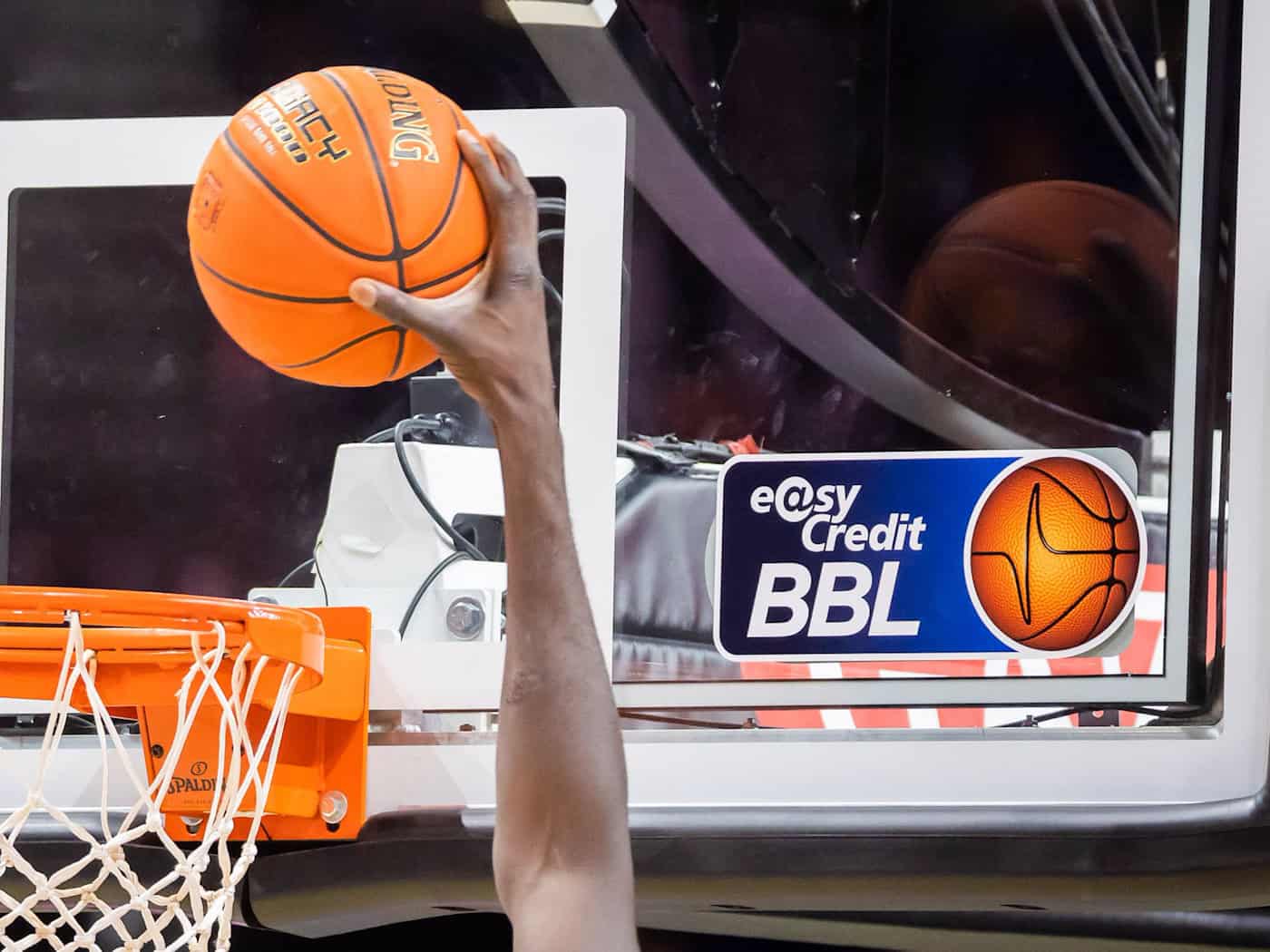 Ein Korberfolg in der Basketball-Bundesliga. / Foto: Christoph Soeder/dpa