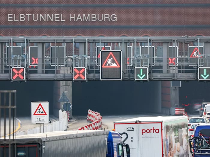 Der Hamburger Elbtunnel wird am kommenden Wochenende voll gesperrt. (Archivbild) / Foto: Bodo Marks/dpa