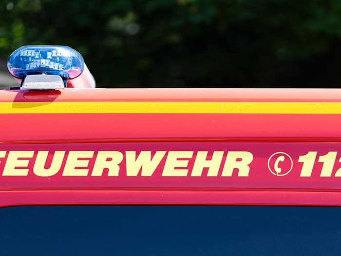 Die Polizei ermittelt nun, warum das Feuer in dem Fachwerkhaus ausbrach. (Symbolbild) / Foto: Michael Matthey/dpa