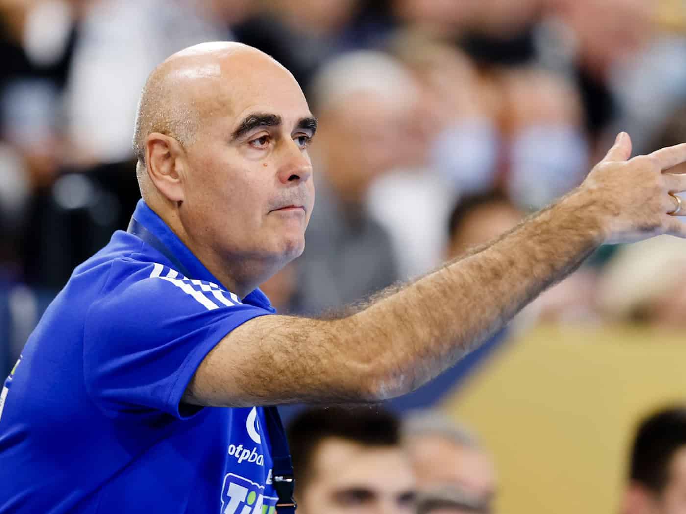 Trainer Juan Carlos Pastor verlor mit der TSV Hannover-Burgdorf gegen die SG Flensburg-Handewitt. (Archivbild) / Foto: Frank Molter/dpa