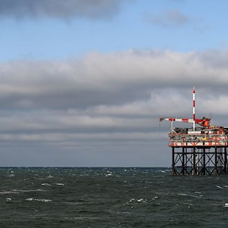 Blick auf eine Bohrinsel des niederländischen Unternehmens One-Dyas in der Nordsee. (Archivbild) / Foto: Lars Penning/dpa