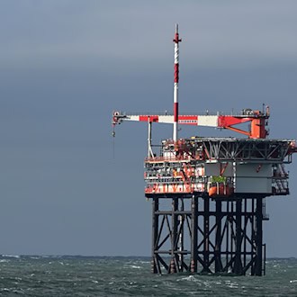 Mit einer zweiten Bohrung hat das Unternehmen One-Dyas nach eigenen Angaben die Erdgasförderung in der Nordsee vor Borkum ausgeweitet. (Archivbild) / Foto: Lars Penning/dpa