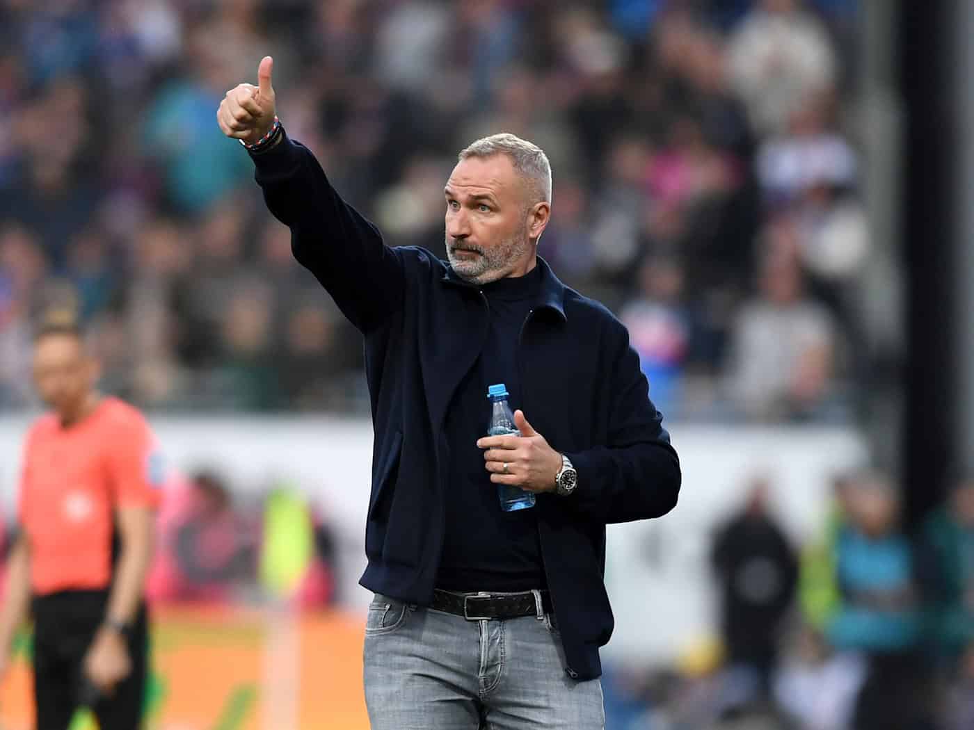 Kiels Trainer Tim Walter. (Archivbild) / Foto: Daniel Bockwoldt/dpa