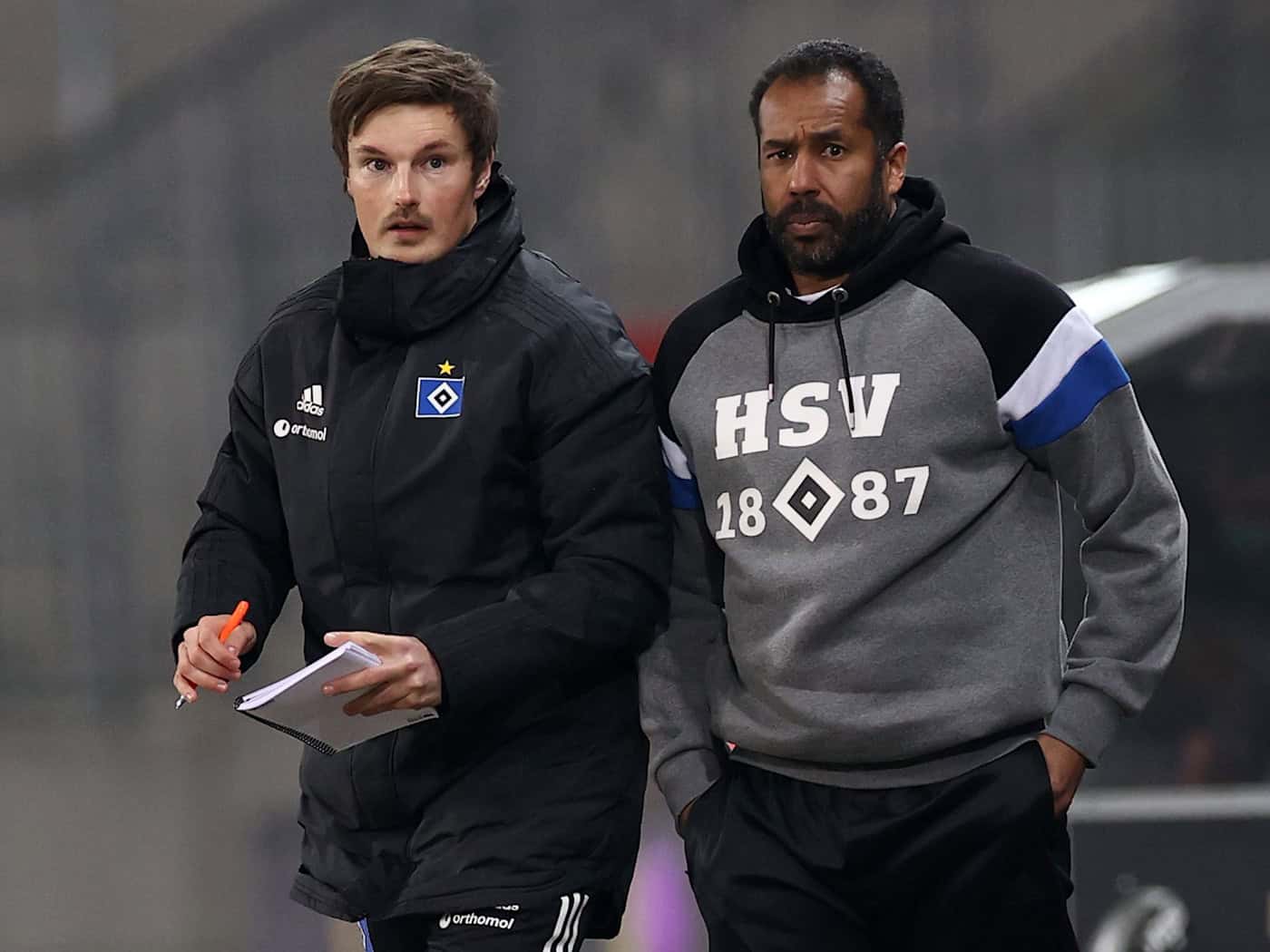 Merlin Polzin und Daniel Thioune beim Hamburger SV. (Archivbild) / Foto: Christian Charisius/dpa-Pool/dpa