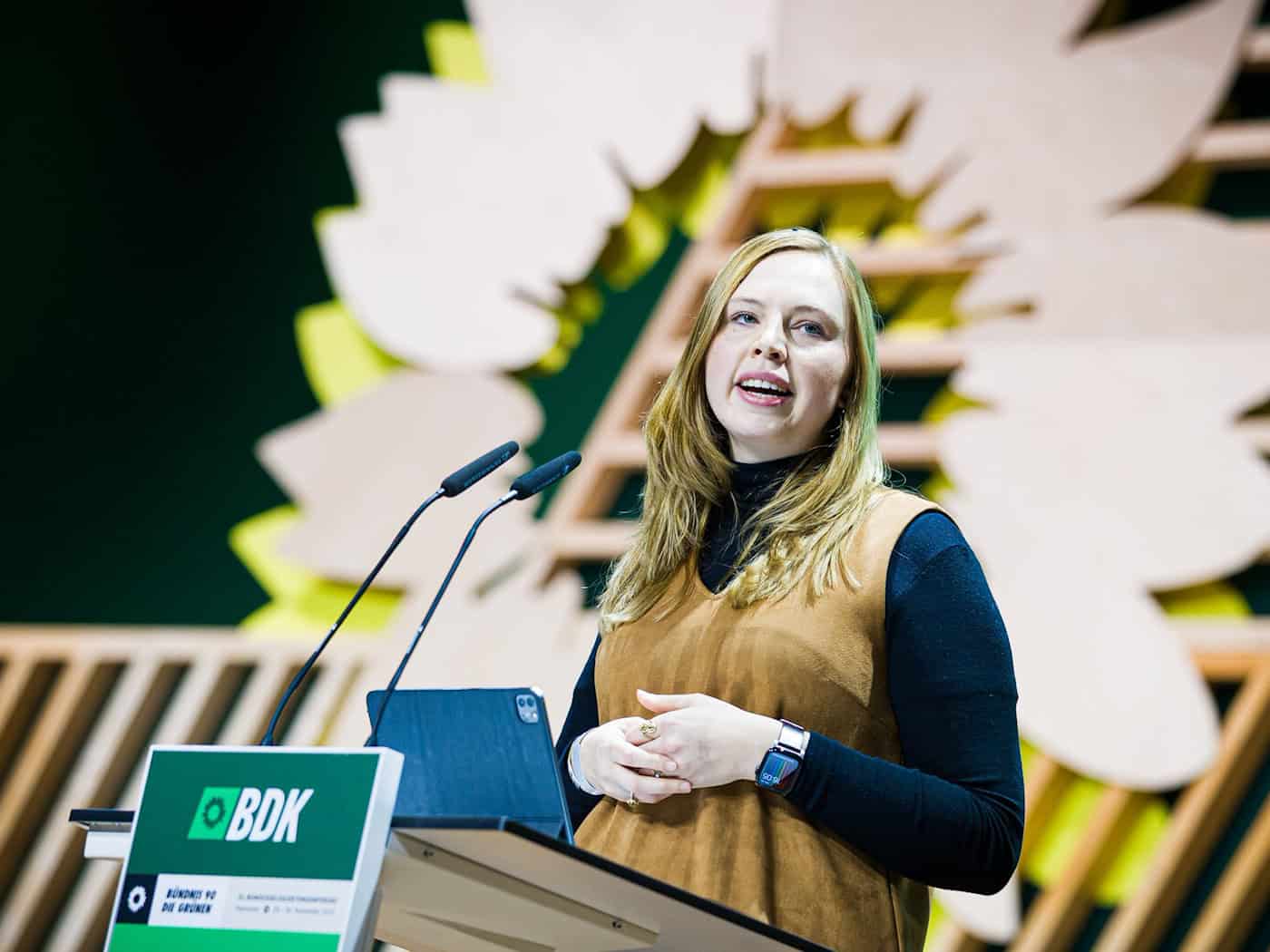 Greta Garlichs, die Vorsitzende der niedersächsischen Grünen, fordert mehr Schutz vor sexueller Gewalt. (Archivbild) / Foto: Moritz Frankenberg/dpa