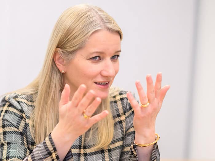 Niedersachsens Justizministerin Wahlmann fordert einen besseren Schutz vor sexualisierter Gewalt im Netz. (Archivbild) / Foto: Julian Stratenschulte/dpa