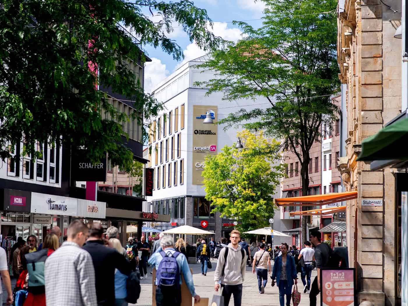 Volle Innenstädte, leere Kassen: Geschäftslage und Erwartungen im Einzelhandel verschlechtern sich weiter. (Symbolbild) / Foto: Hauke-Christian Dittrich/dpa