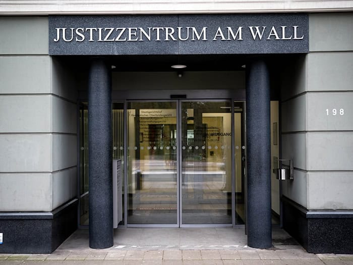 Das Verwaltungsgericht Bremen entschied, dass die ehemalige Chefin der Bremer Asylbehörde ihren Beamtenstatus verliert. (Archivbild) / Foto: Sina Schuldt/dpa