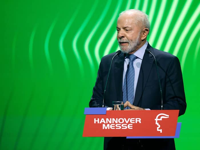 Lula wirbt für die Nutzung grüner Energie. / Foto: Michael Matthey/dpa