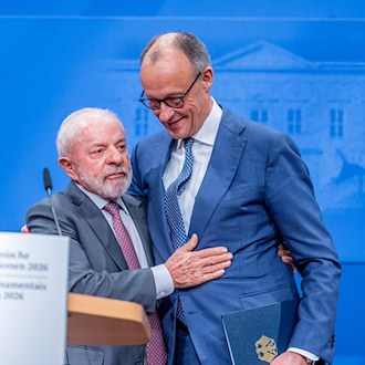 Bundeskanzler Merz wünscht sich deutsch-brasilianische Beziehungen mit der Zuverlässigkeit eines VW Käfers. / Foto: Michael Kappeler/dpa