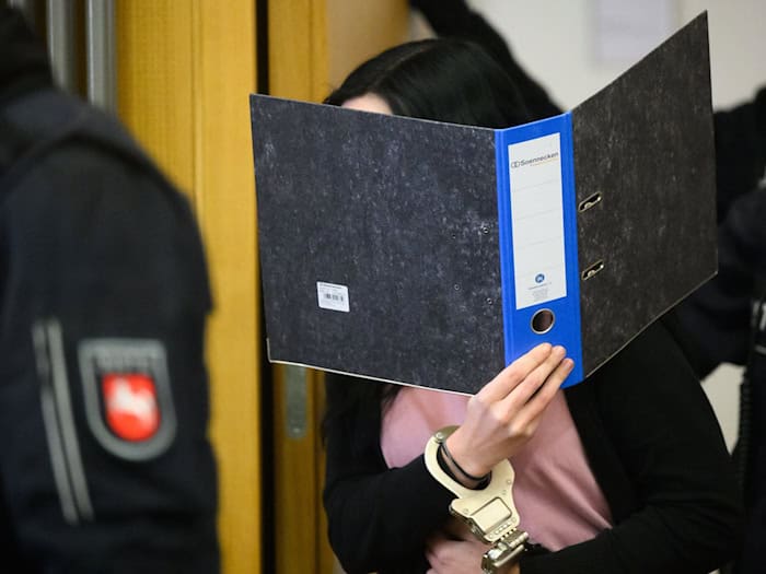 Am Landgericht Braunschweig hat ein Prozess um einen versuchten Mord mit Ameisensäure begonnen.  / Foto: Julian Stratenschulte/dpa