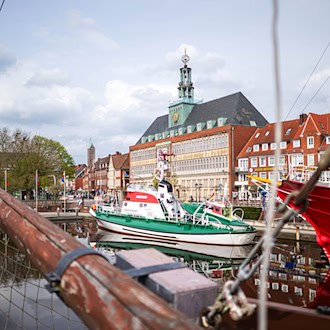 In Emden fand 2000 die erste Nationale Maritime Konferenz statt.  / Foto: Sina Schuldt/dpa