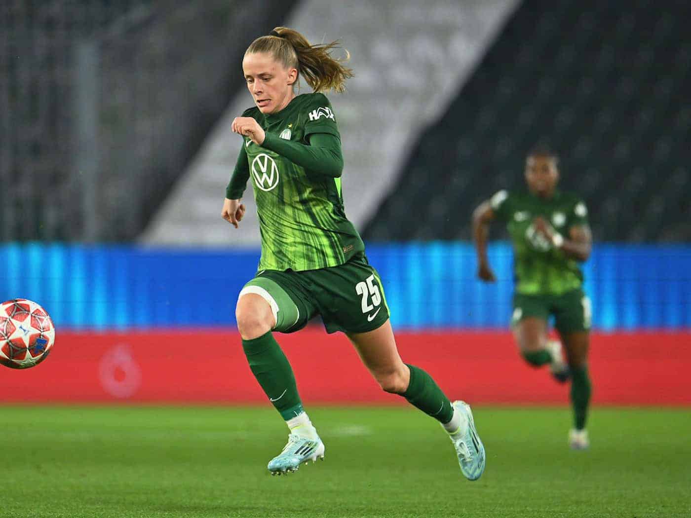 Wechselt zum FC Liverpool: Vivien Endemann vom VfL Wolfsburg.  / Foto: Swen Pförtner/dpa