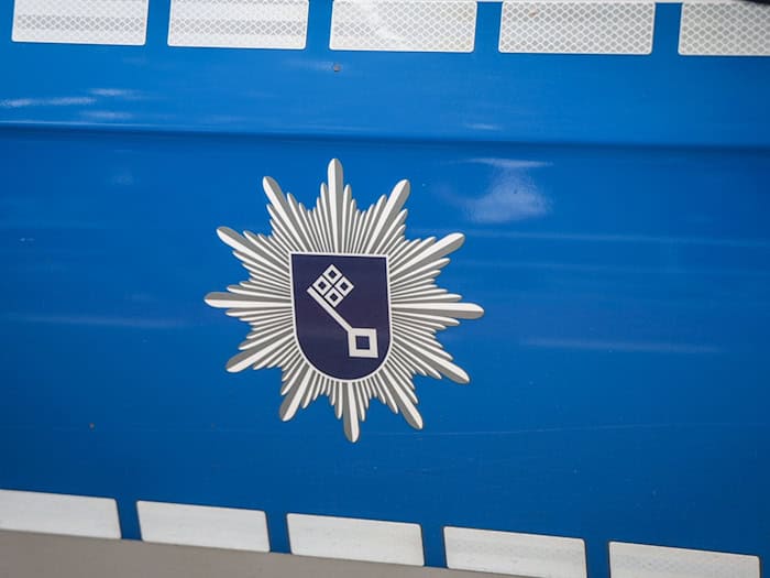 Ein früherer Polizist schritt bei einem mutmaßlichen Ladendiebstahl in Bremerhaven ein. (Symbolbild) / Foto: Focke Strangmann/dpa
