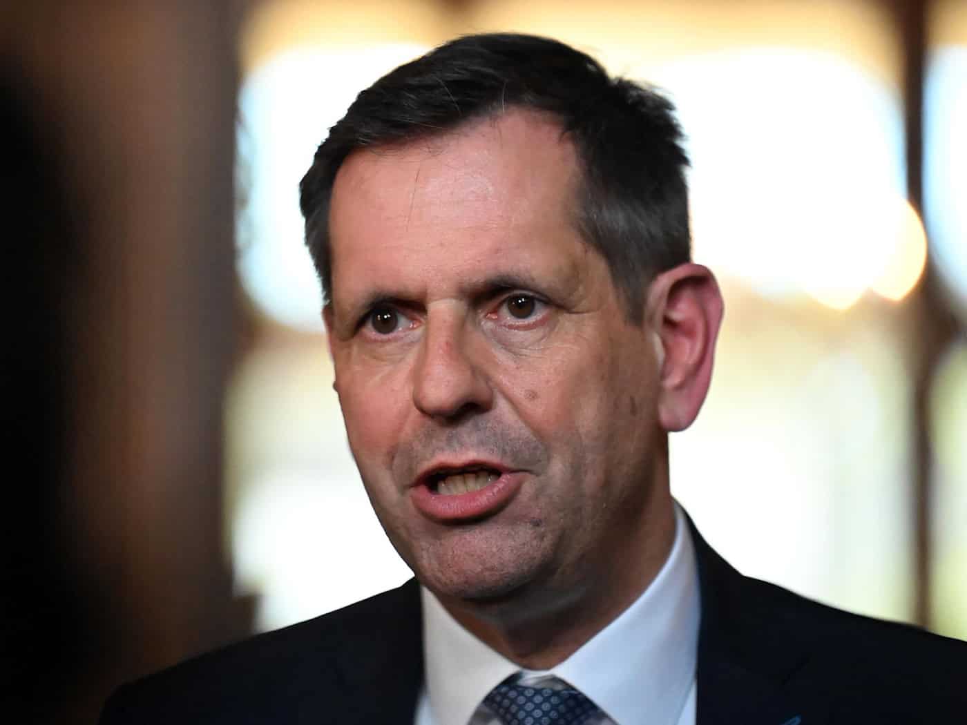 Die Menschen in Deutschland sollen schon bald wieder weniger fürs Tanken bezahlen müssen, fordert Niedersachsens Ministerpräsident Lies. / Foto: Shireen Broszies/dpa