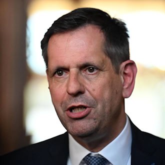 Die Menschen in Deutschland sollen schon bald wieder weniger fürs Tanken bezahlen müssen, fordert Niedersachsens Ministerpräsident Lies. / Foto: Shireen Broszies/dpa