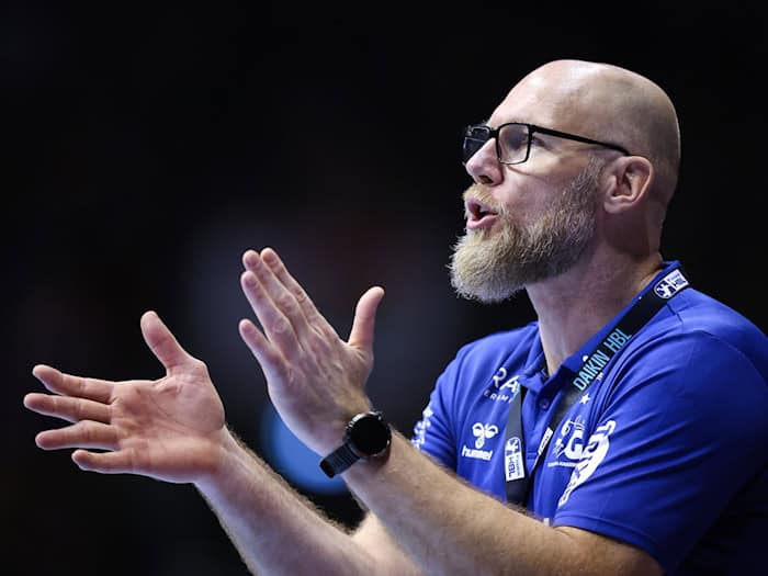 Trainer Ales Pajovic und die SG Flensburg-Handewitt spielten im Viertelfinale gegen die TSV Hannover-Burgdorf. (Archivbild) / Foto: Ronny Hartmann/dpa-Zentralbild/dpa