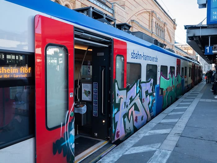 Erhebliche Störungen bei der S-Bahn. (Archivbild) / Foto: Marco Rauch/dpa