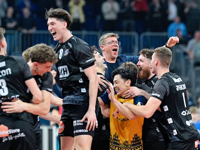 Die Volleyballer der SVG Lüneburg sind mit einem Sieg in die Halbfinalserie um die deutsche Meisterschaft gestartet. (Archivbild) / Foto: Uwe Anspach/dpa