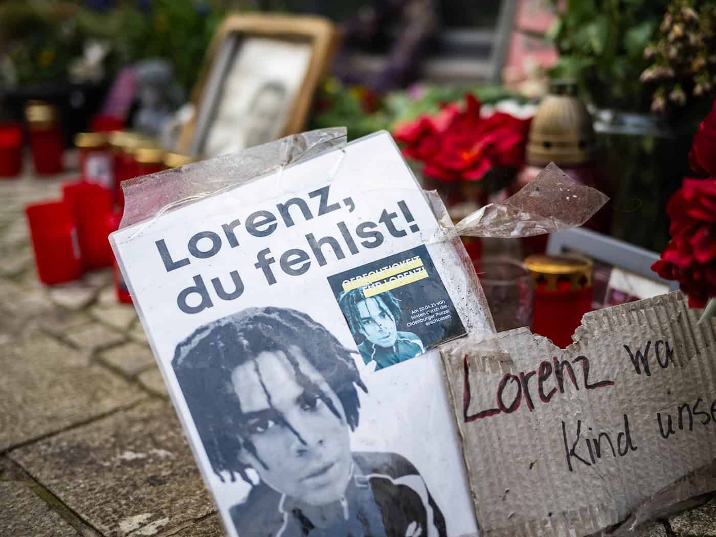 Der gewaltsame Tod des 21-jährigen Lorenz durch Polizeikugeln in der Oldenburger Innenstadt löst viel Trauer aus. (Archivbild) / Foto: Sina Schuldt/dpa