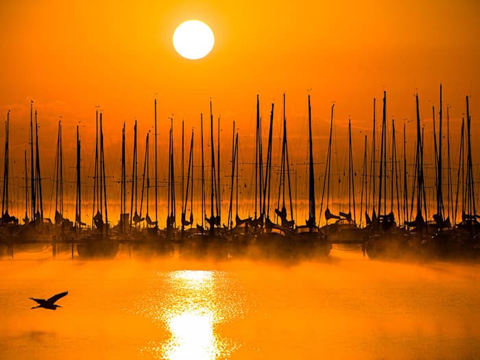 Außergewöhnlich viele Sonnenstunden hat der DWD laut vorläufigen Auswertungen im April in Niedersachsen registriert. (Archivbild) / Foto: Moritz Frankenberg/dpa