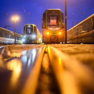 Zum Auftakt der Hannover Messe drohen Besuchern wegen eines Warnstreiks Einschränkungen bei der Anreise – Busse und Stadtbahnen sollen weitgehend ausfallen. (Archivbild) / Foto: Julian Stratenschulte/dpa