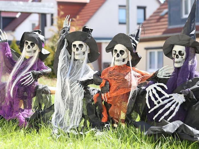 Die Vorbereitungen auf die Walpurgisnacht laufen bereits. (Archivbild) / Foto: Matthias Bein/dpa