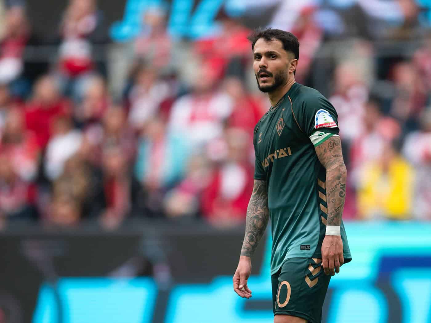 Für Werder-Spieler Bittencourt ist im Abstiegskampf noch alles offen. / Foto: Marius Becker/dpa