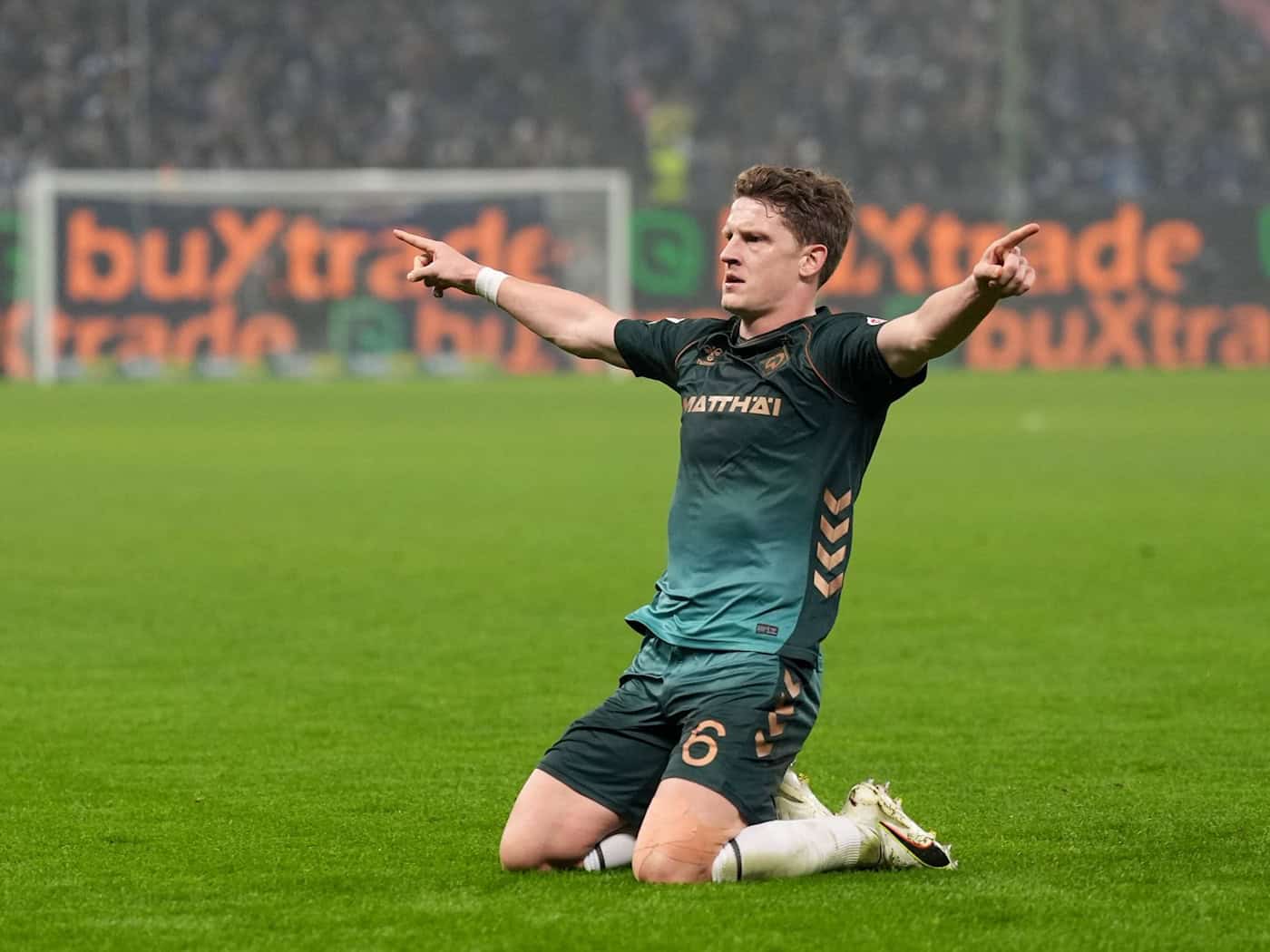 Wieder im Training: Werder Bremens Derby-Torschütze Jens Stage. / Foto: Marcus Brandt/dpa