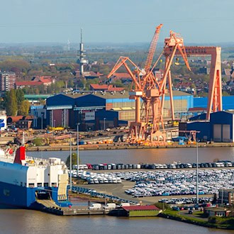 Tausende neue Jobs könnten nach Angaben der IG-Metall in der maritimen Industrie in den nächsten Jahren entstehen.  / Foto: Sina Schuldt/dpa