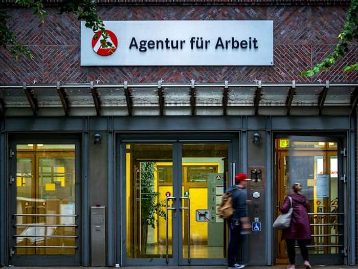 Zahl der Arbeitslosen in Bremen legt minimal zu