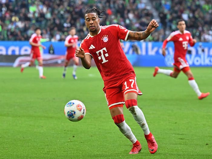 Michael Olise holte einen Strafstoß für die Bayern raus. / Foto: Swen Pförtner/dpa