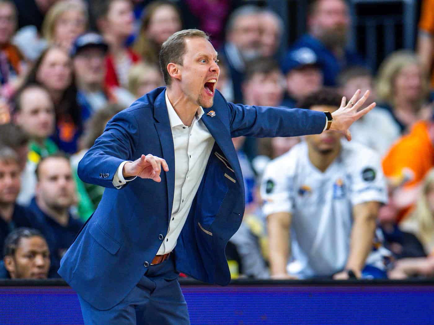 Christian Held steht mit Rasta Vechta in den Playoffs der BBL. / Foto: Jens Büttner/dpa