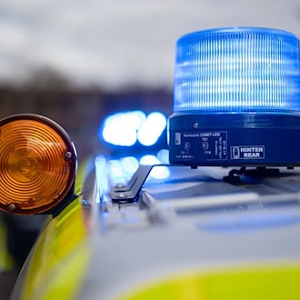 Die Bremer Polizei ermittelt gegen eine rechtsextreme Gruppierung. (Symbolbild) / Foto: Oliver Dietze/dpa