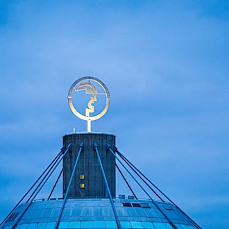 Die Deutsche Messe AG zählt nach eigenen Angaben zu den führenden Messegesellschaften weltweit. (Archivbild) / Foto: Moritz Frankenberg/dpa