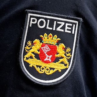 Die Polizei in Bremen sucht einen Dieb, der einer Frau eine hochwertige Uhr gestohlen hat. (Symbolbild) / Foto: Sina Schuldt/dpa