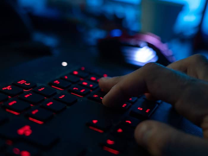 Mutmaßlicher Betreiber eines früheren Darknet‑Marktplatzes in Schleswig‑Holstein festgenommen