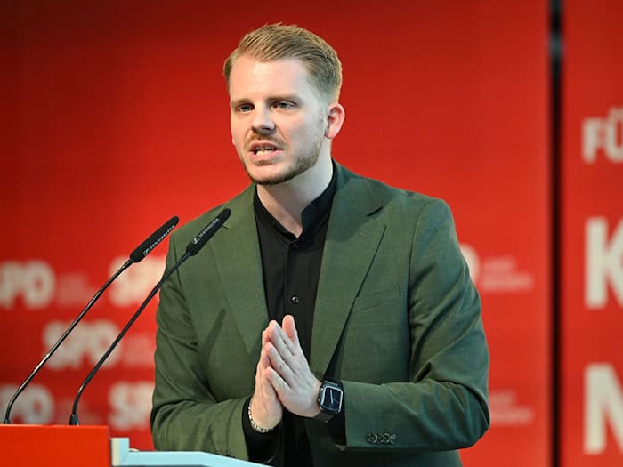 Der Generalsekretär der SPD, Tim Klüssendorf, fordert einen klaren Fokus seiner Partei.  / Foto: Carmen Jaspersen/dpa
