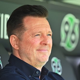Hannover-Trainer Christian Titz. / Foto: Swen Pförtner/dpa