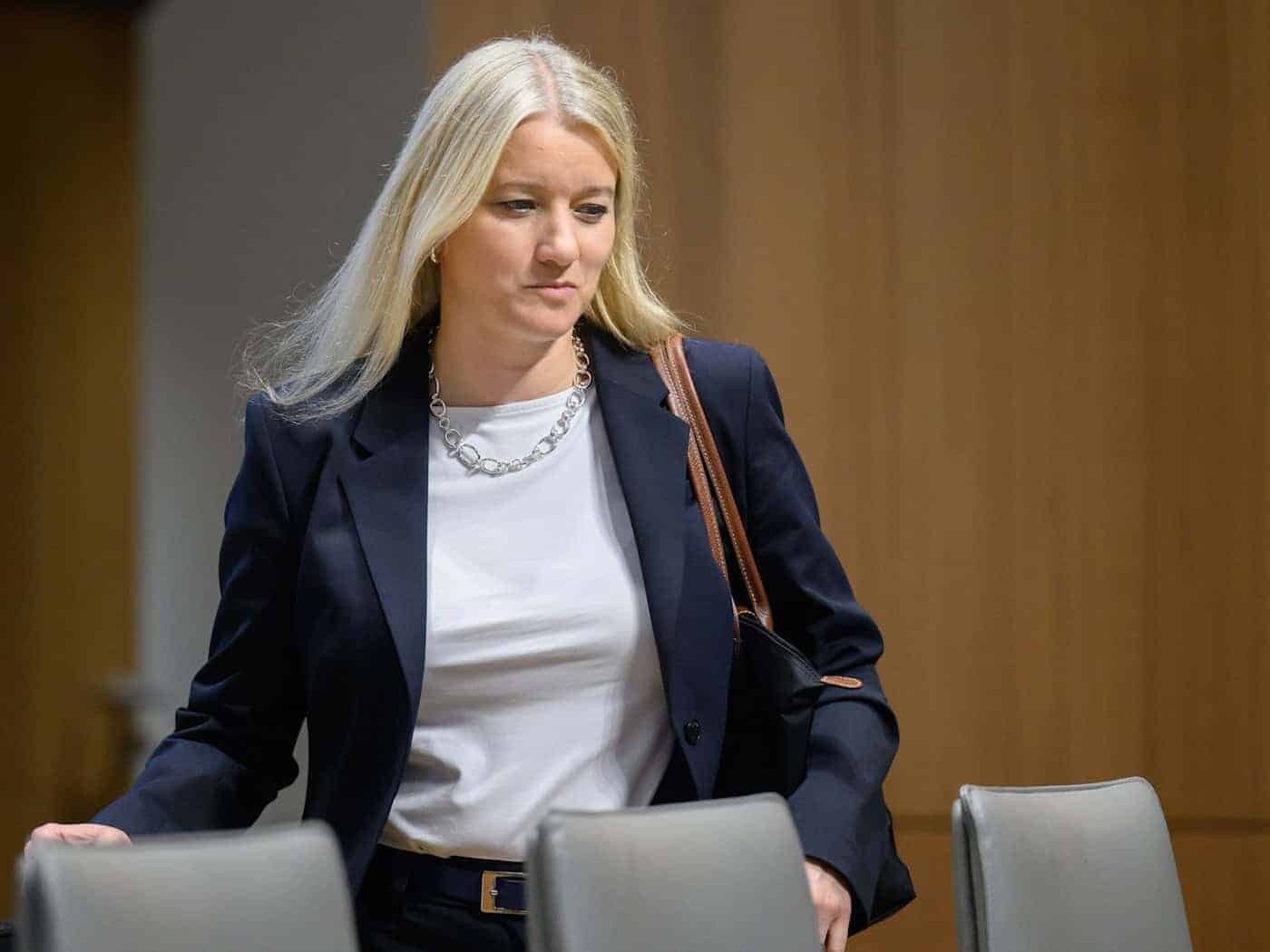 Sie steht im Zentrum der Kritik: Justizministerin Kathrin Wahlmann. (Archivbild) / Foto: Julian Stratenschulte/dpa