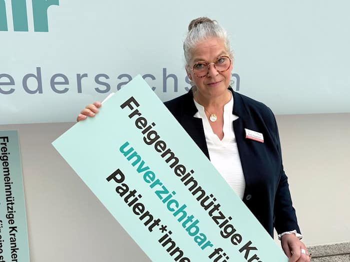 Krankenschwester aus Cloppenburg kritisiert Klinikfinanzierung und mahnt zur Würde