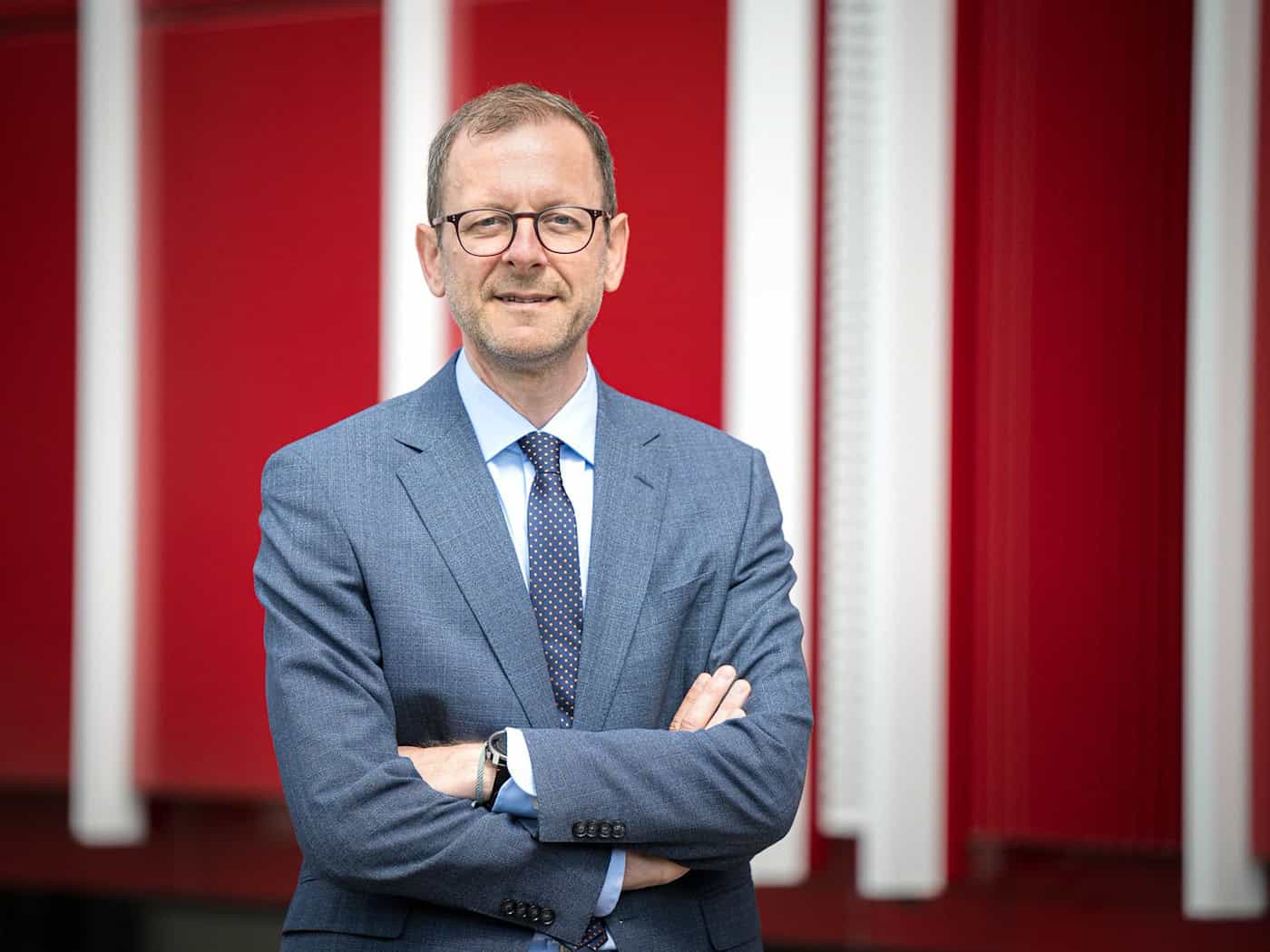 28 Mitglieder der Stadtverordnetenversammlung wählten Martin Günthner als neuen Oberbürgermeister.  / Foto: Sina Schuldt/dpa
