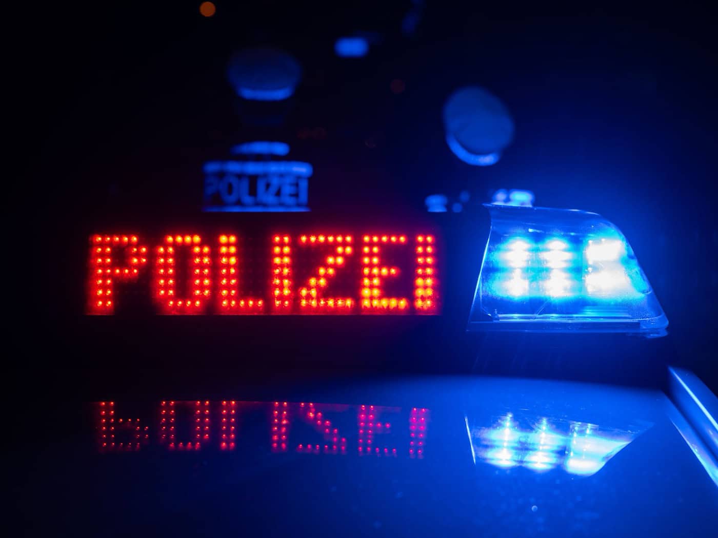 Bei einem Einsatz wegen Ruhestörung in Bremen wird eine Polizistin verletzt. (Symbolbild) / Foto: Marijan Murat/dpa