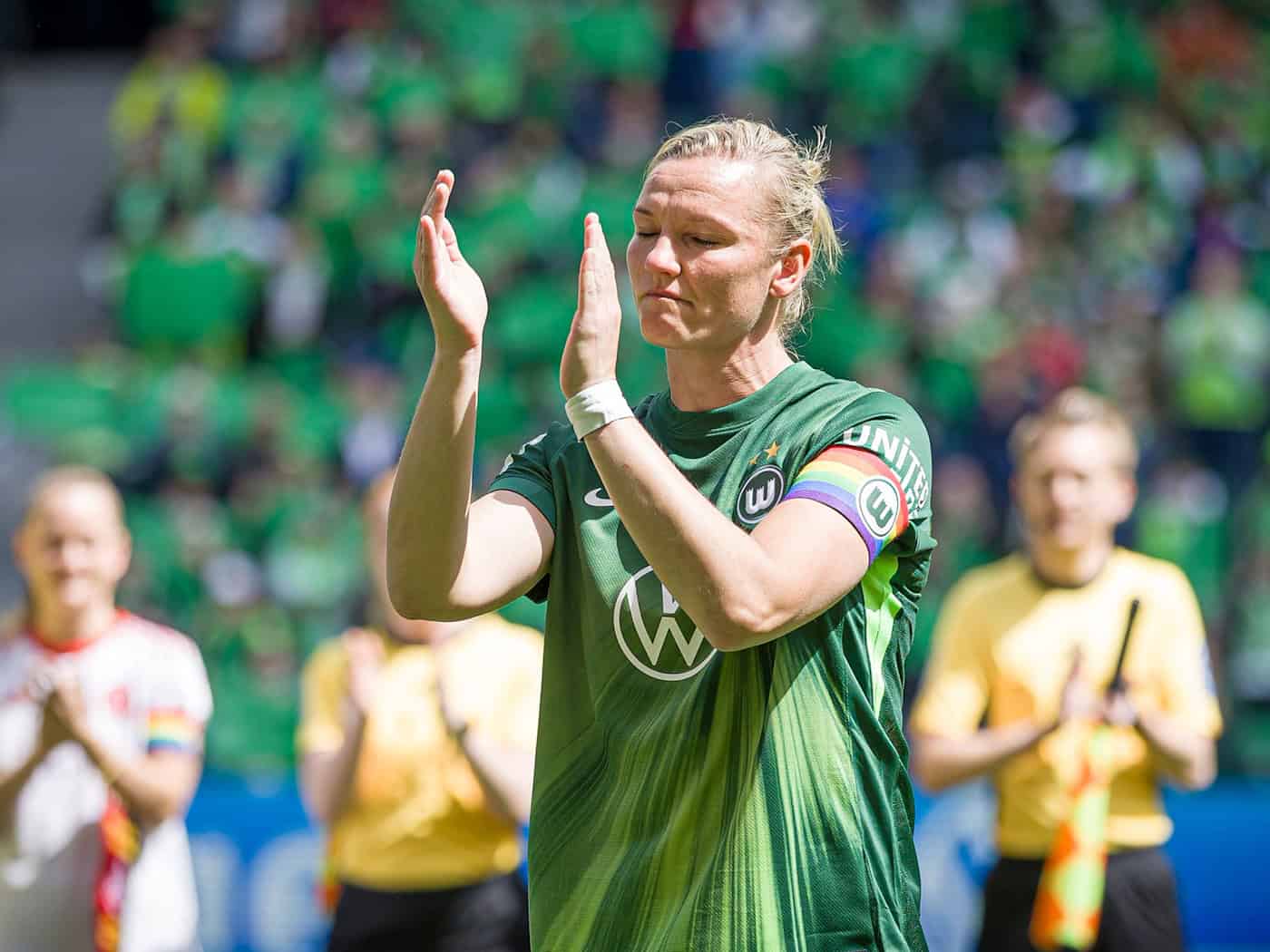 Alexandra Popp bei ihrem Abschiedsspiel in Wolfsburg.  / Foto: Moritz Frankenberg/dpa