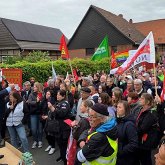 Ex-Arbeitsminister Heil beteiligte sich an der Kundgebung gegen die AfD-Veranstaltung. / Foto: Christian Brahmann/dpa
