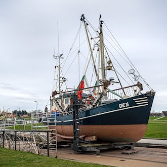 Für das Abwrackprogramm von Nordseekuttern sind in einer ersten Runde 48 Anträge eingegangen. (Symbolbild) / Foto: Sina Schuldt/dpa