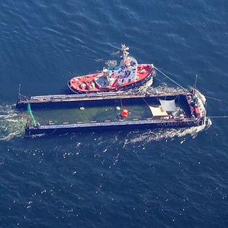 Der Buckelwal wurde in seiner Barge vom Schlepper Fortuna B entlang der dänischen Küste in Höhe unterhalb von Skagen, im sogenannten Skagerrak, durch die Ostsee gezogen. (Archivbild) / Foto: Christoph Reichwein/dpa
