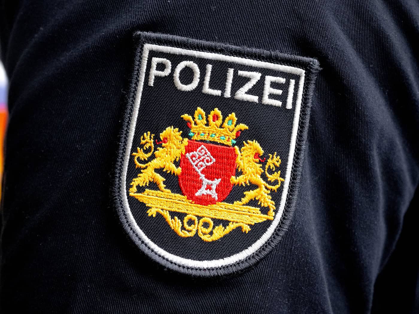 Die Bremer Polizei prüft eine Verbindung zu anderen Schusswaffenattacken. (Symbolbild) / Foto: Sina Schuldt/dpa