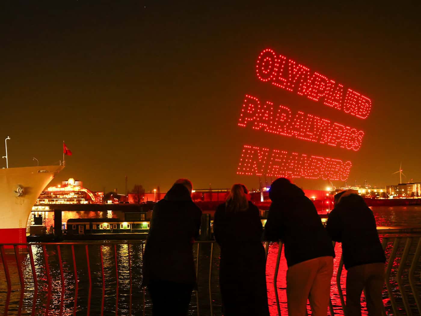 Eine Aktion während der Olympia-Kampagne an den Landungsbrücken. (Archivbild) / Foto: Christian Charisius/dpa