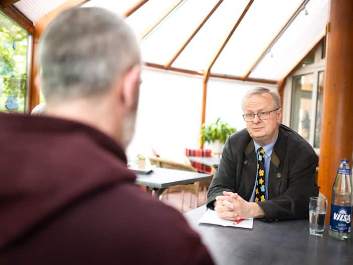 Dr. Gunnar Wagner hat ein Ohr für Menschen mit dermatologischen Erkrankungen.  / Foto: Sina Schuldt/dpa